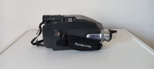 Panasonic Cámara De Video Digital 750 X Zoom