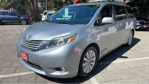 Toyota Sienna 2015