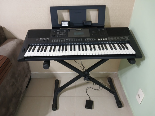 Teclado Yamaha E 463