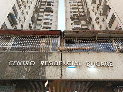 En Venta Comodo Y Bello Apartamento En El Centro Av. Baralt. Mls #23-31591. K.o.