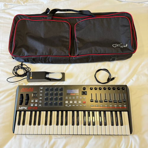 Controlador Akai Mpk249 49 Teclas Lcd + Sustain + Gig Bag