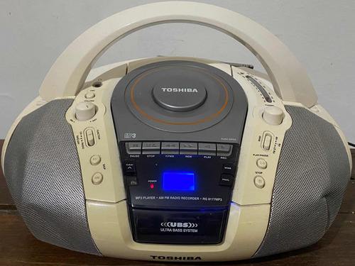 Rádio Toshiba Sucata Ligando Gr8177mp3 Antigo Usado