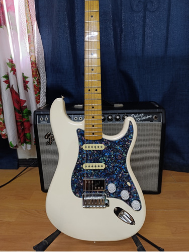 Fender Stratocaster Player Plus White Noiseless 