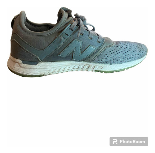 Zapatillas New Balance, Color Gris, Modelo Deportivo
