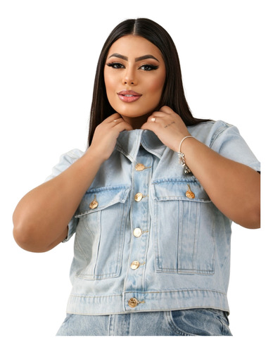 Jaqueta Jeans Plus Size Lavagem Clara Manga Curta Estilosa