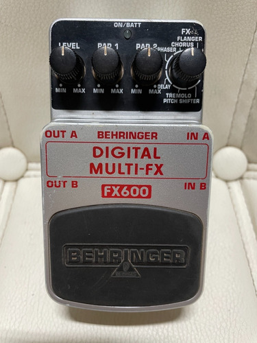 Pedal Behringer Digital Multi-fx Fx600 - Conservadão!!!