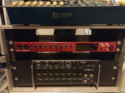 Interfaz Focusrite Clarett 8pre Thunderbolt