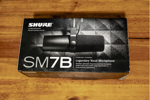 Microfone Dinâmico Vocal Para Estúdio Shure Sm7b Cor Preto