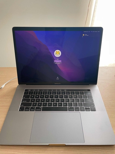 Macbook Pro 15  2018 2.2ghz Core I7 16gb