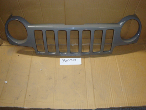 Parrilla Pintada De Jeep Cherokee Liberty 03-04 03031208 Foto 2