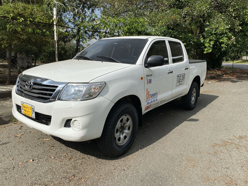 Toyota Hilux 2.5 Imv Mt 2013