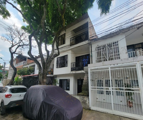 Vende O Permuta Casa Bifamiliar Ubicada En Multifamiliar Barrio El Rodeo