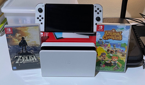 Nintendo Switch Oled Branco C/ Jogos E Acessórios - Usado