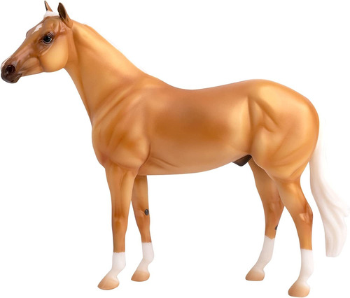 Breyer Horses Traditional Series Ideal Series - Palomino | E