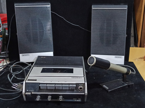 Antiguo Grabador Sony Vintage En Maletín Con Parlantes Y Mic