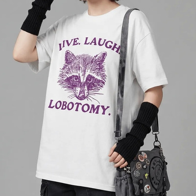 Camiseta Meme Live Laugh Lobotomy Y2k Indie Grunge Vintage Branco M