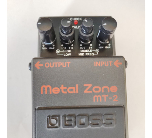 Boss Metal Zone Mt-2  Pedal De Distorsión