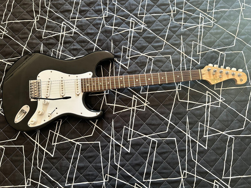 Guitarra Stratocaster Strato Tagima T-735 Seminova