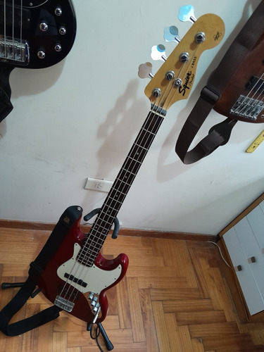 Bajo Squier J-bass California Series - 4 Cuerdas - Diestro