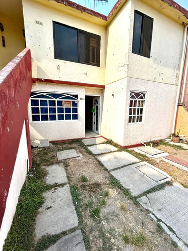 !! Oportunidad, Vendo Casa En Planta Baja, Buena, Bonita Y Barata !!