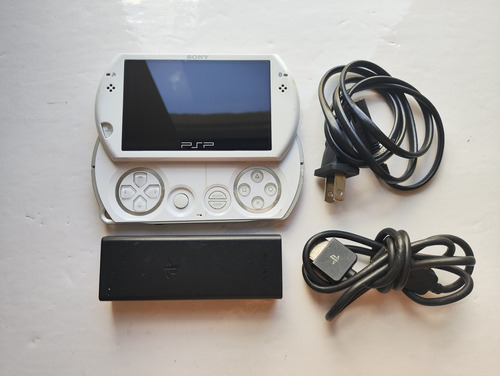 Consola Psp Go Playstation Sony Portable Blanco + Juegos