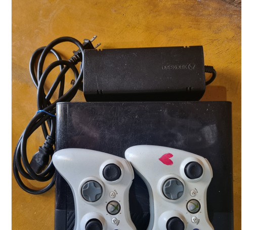 Microsoft Xbox 360 E+ 91 Juegos+ 2 Controles