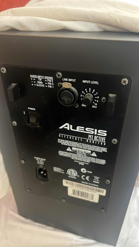 Monitor Referência Alesis M1 Active Mk2