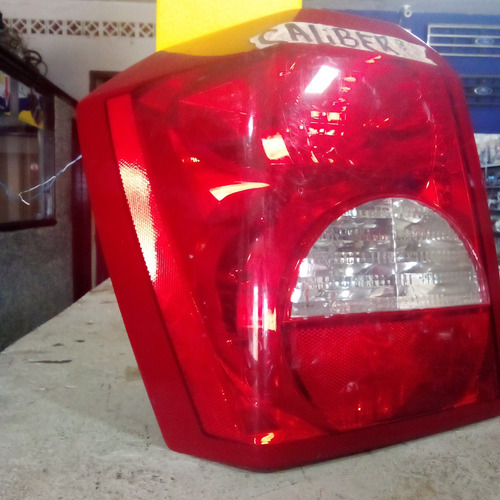 Faro Trasero De Dodge Caliber Foto 3