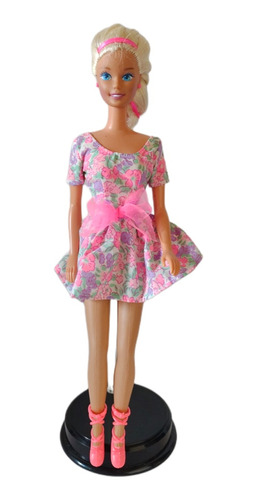 Muñeca Barbie De Mattel Con Un Traje Extra