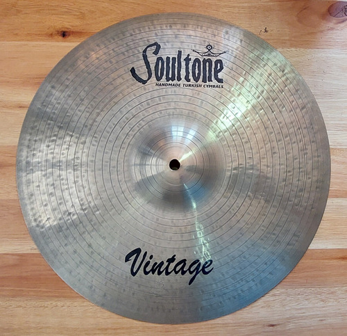 Platillo Crash Soultone Vintage Series 16  No Zildjian