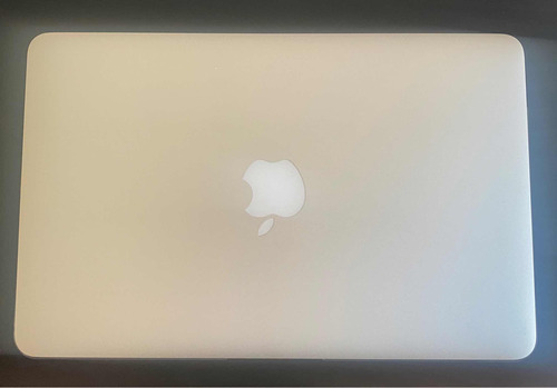 Macbook Air (11-inch, Early 2015) 1,6 Ghz Intel Core I5 