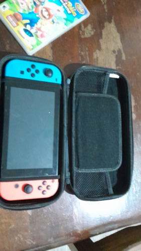 Nintendo Switch 32gb Con Accesorios Y Caja Portable