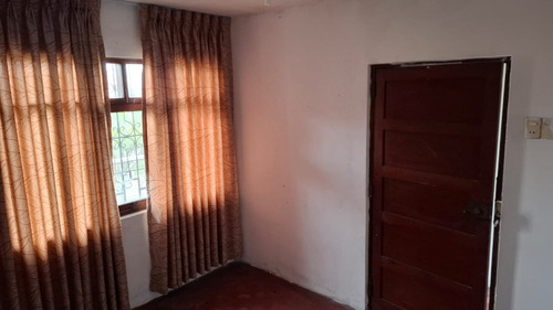 Se Alquila Habitación Solo Peruanos