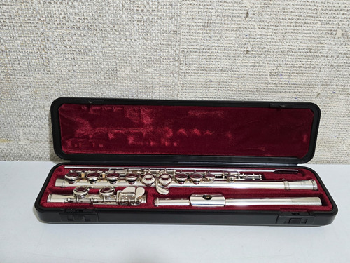 Flauta Transversal Yamaha Yfl 211s Prata Japão Usada Ref:879