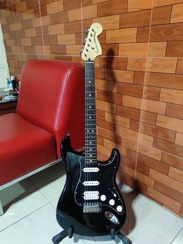 Guitarra Eléctrica Fender Stratocaster Deluxe 