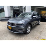 Volkswagen Tiguan Comfortline 4x4 7 Puestos