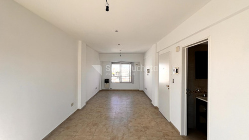 Venta Departamento Semipiso 1 Ambiente En Moron (1ºa) - Imagen 4