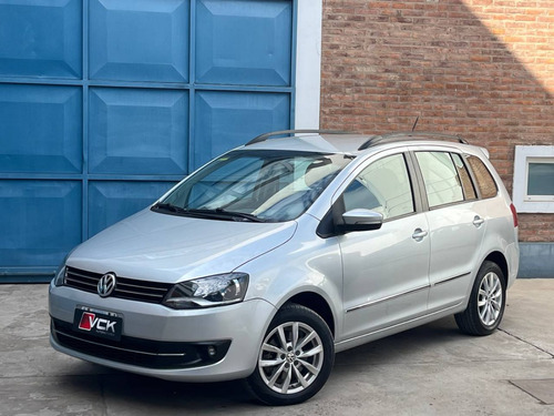 Volkswagen Suran 1.6 Highline I-motion 2013