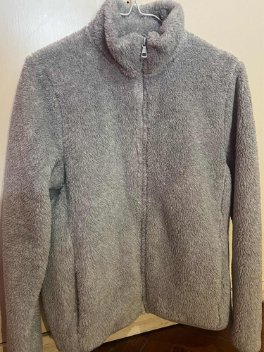 Campera De Peluche Uniqlo