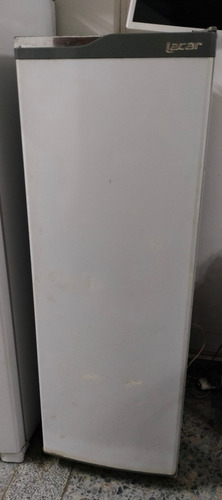 Freezer Vertical Lacar 250 Blanco 220l 220v