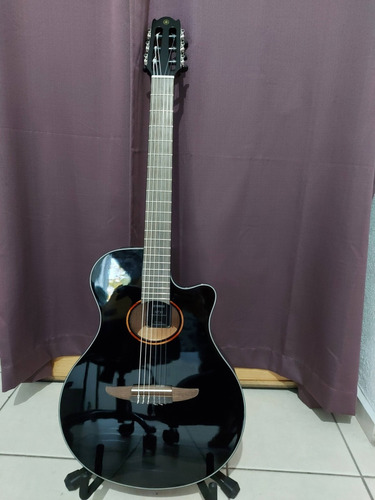 Guitarra Yamaha Ntx1 Con Estuche Semirígido Fender