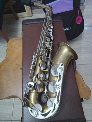 Sax Alto Vito Japan (mesmo Yamaha 23)