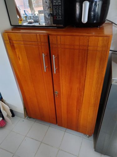 Mueble Tipo Cómoda En Cedro