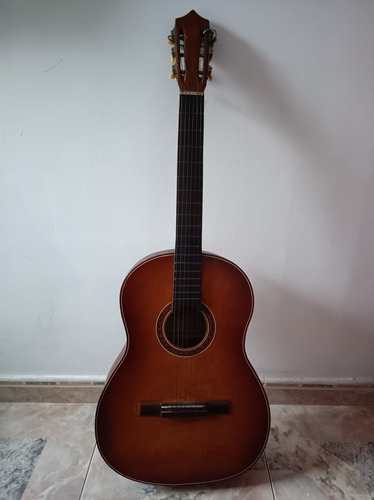 Guitarra Acústica Marca La Romería - Chiquinquirá.