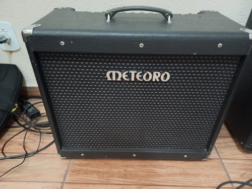 Amplificador Para Guitarra Meteoro Mgv 30 Valvulado 