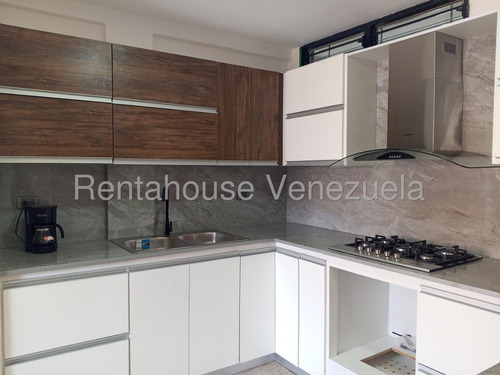 En Venta Hermoso Apartamento Remodelado En Zona Centrica En Coro - Imagen 4