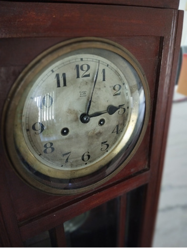 Antiguo Reloj De Pared Colonial A Cuerda Con Péndulo.