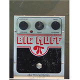 Electro-harmonix Big Muff Pi Fuzz Pedal (usado)