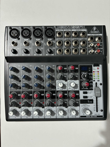 Mesa De Som Behringer Xenyx 1202fx Bivolt