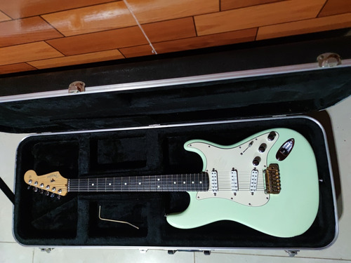 Guitarra Eléctrica Fender Stratocaster Standard Mejorada 